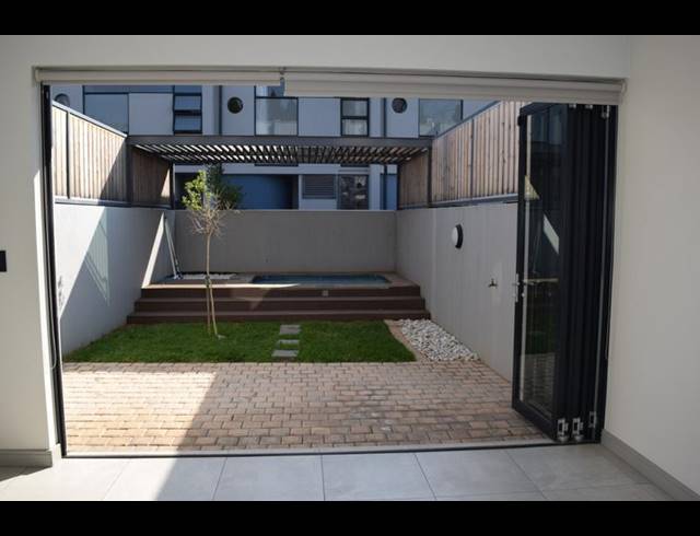 2 BEDROOM PROPERTY TO RENT IN MENLO PARK